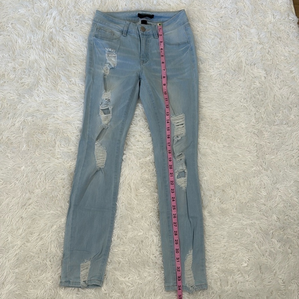 Skinny ripped jeans
